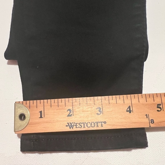 NWT Levis Women's 711 Skinny Straight Leg High-Rise Jeans Size 0 25x32 (L) - Picture 4 of 9